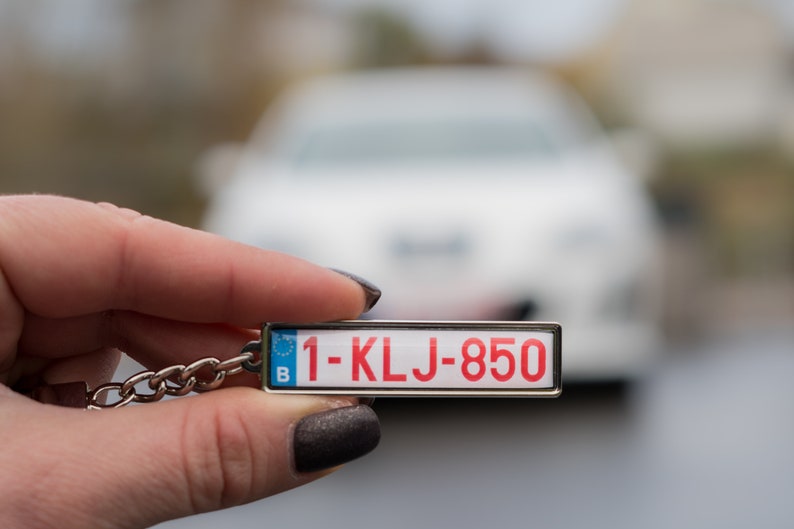 Belgium number plates keyring, customized Belgium license plate keychain zdjęcie 1