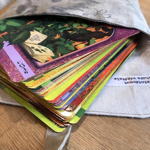 Trousse/étui/pochette/sac/wrap range jeu de cartes, pièce unique, teinture végétale, artisanat français, fait main.
