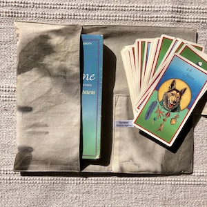 Pochette tarot/livre-sac-wrap en coton, teinture végétale écoprint-pièce unique-artisanat français-fait main-idée cadeau