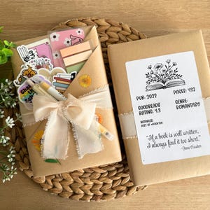 Blind Date With A Book, Gift For Book Lover, Bookish Gift Ideas, Mystery Book Box, Surprise Gift For Reader