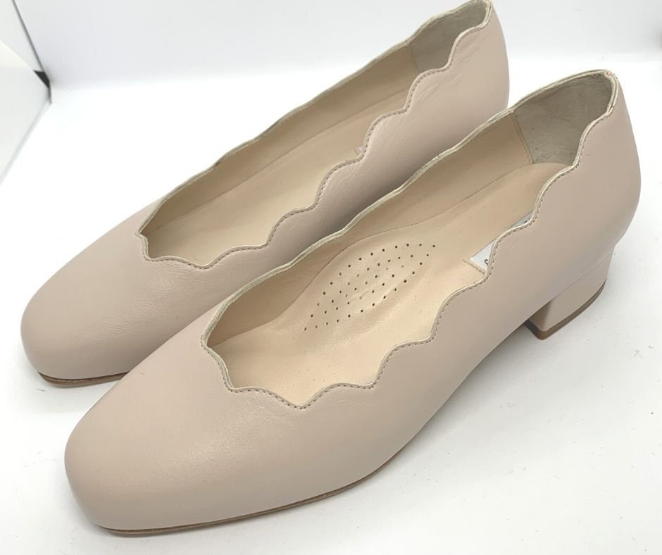 where to buy court shoes