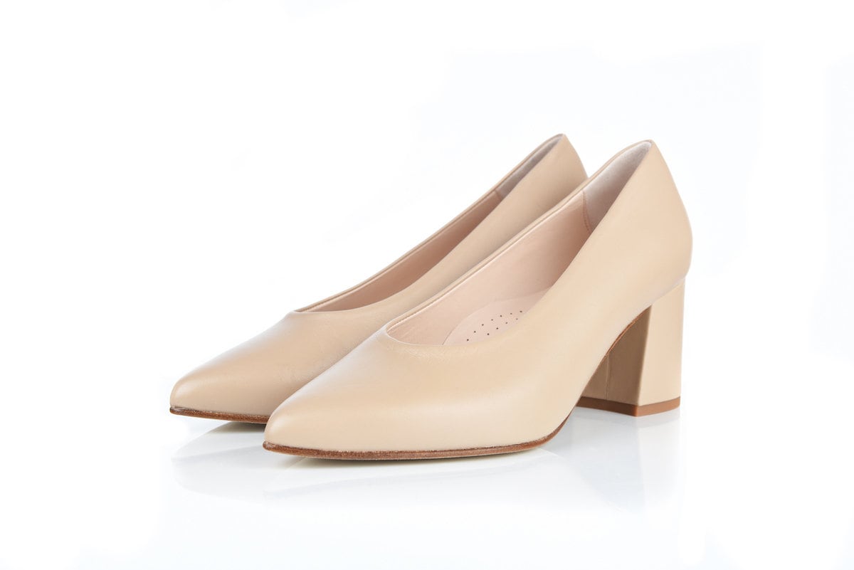 where to buy wide shoes