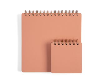 Roze notitieboekje met vakjes of vierkant formaat | Dagboek van 10 x 10 cm of 20 x 20 cm | Spiraalbinding aan de bovenkant | Gepersonaliseerd cadeau | Logo | Kunstleer