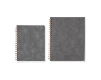 Grijze spiraalgebonden notitieboek met zachte kaft | Gepersonaliseerd cadeau met tekst of logo | 7x9" of 8,5x11" | 180 & 280 pagina's | Diverse papiersoorten | Kunstleer