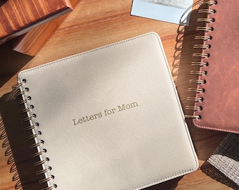 Gepersonaliseerd notitieboek | Crème spiraalgebonden dagboek | Hardcover op maat 8x8 inch | Lijnen, brede lijnen, ruitjes, stippenraster en blanco papier | Cadeau | Kunstleer