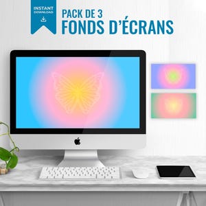 Puede incluir: Una pantalla de ordenador que muestra un fondo degradado rosa y azul con un contorno de mariposa blanco en el centro. El texto "PACK DE 3 FONDS D'ÉCRANS" se muestra encima de la pantalla. Dos pantallas más pequeñas se muestran en la pared detrás de la pantalla del ordenador, mostrando fondos degradados similares con contornos de mariposas.