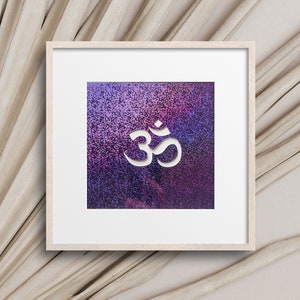 Carte en papier découpé holographique - OM [Lasercut Card, Papercut card, Carte holographique, Spiritualité, Chakra, Yoga]