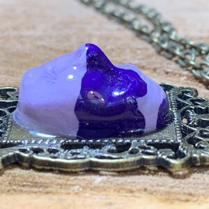 Beautiful purple cameo pendant image 6