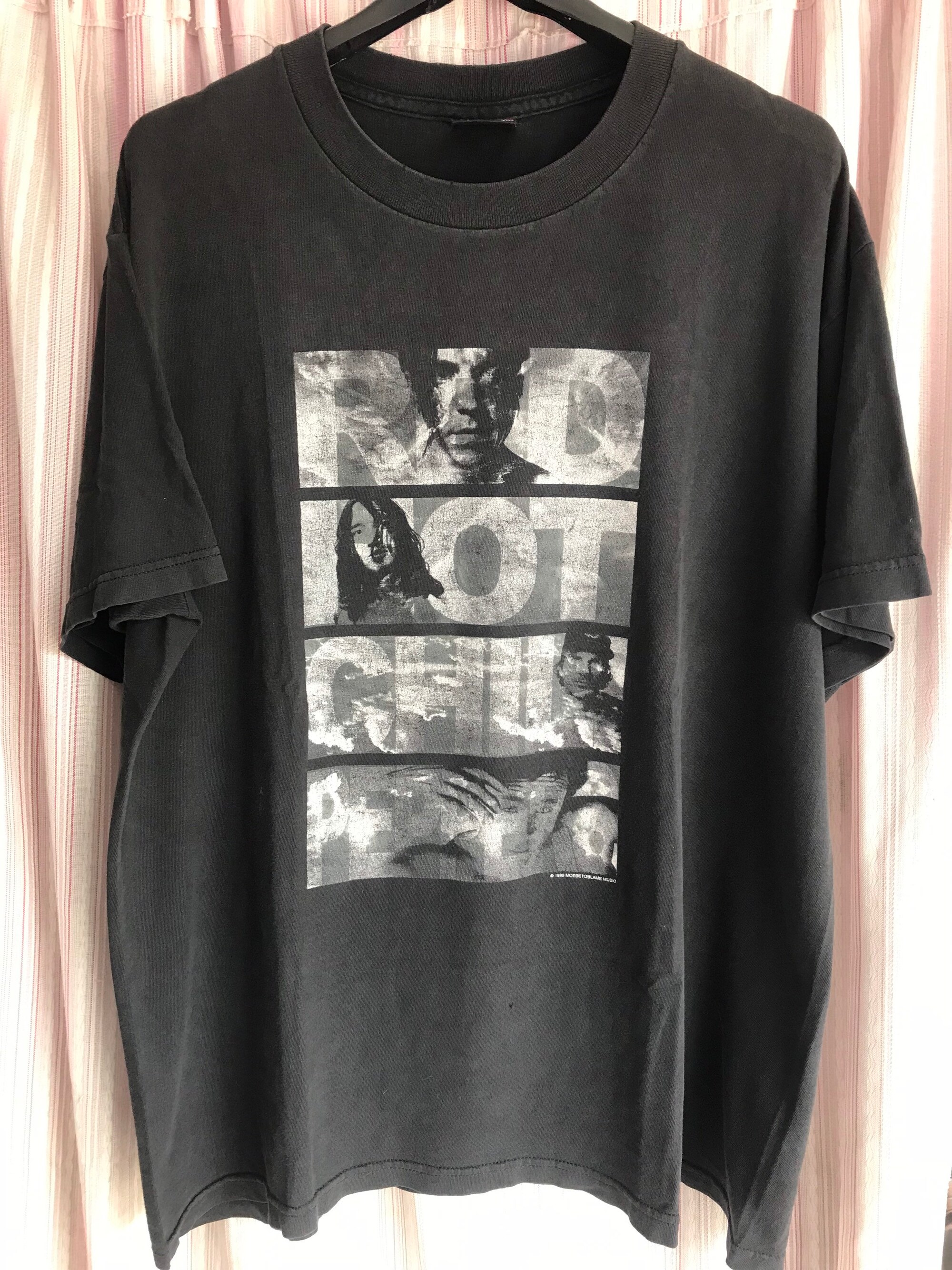 Vintage 1999 Red Hot Chili Peppers shirt