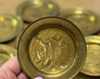 Vintage Brass Coaster Embossed Egyptian Desert Camel Design - Set of 7 Vintage Brass Coasters - Vintage Home Decor - Free Shipping