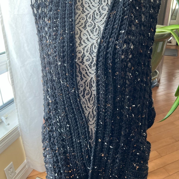 Black Tweed Pocket Shawl