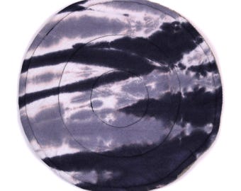 Galleta limpiadora de suelos con efecto tie-dye oscuro