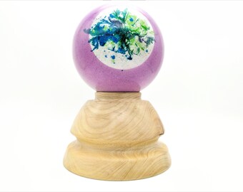 Sfera colorata con base in legno, Dorodango artistico in terra cruda mm 91, globo decorativo  serie mud on wood