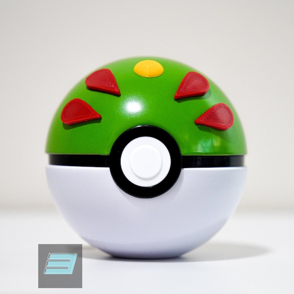 Freund Ball Pokémon Poke Ball Zinn Karte Display *Upcycled* 3D gedruckt, handbemalt, entworfen