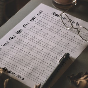 Feuilles de pratique de calligraphie gothique moderne pour adultes | Papier calque alphabet PDF | Feuille de travail de lettrage gothique pour débutant