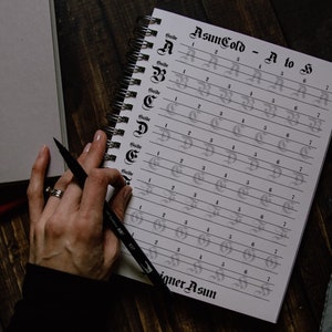 Feuille de travail de modèle de calligraphie gothique pour débutant | Feuille de pratique de la lettre gothique avec ligne directrice | Cahier d'exercices de calligraphie à pointe large pour gothique