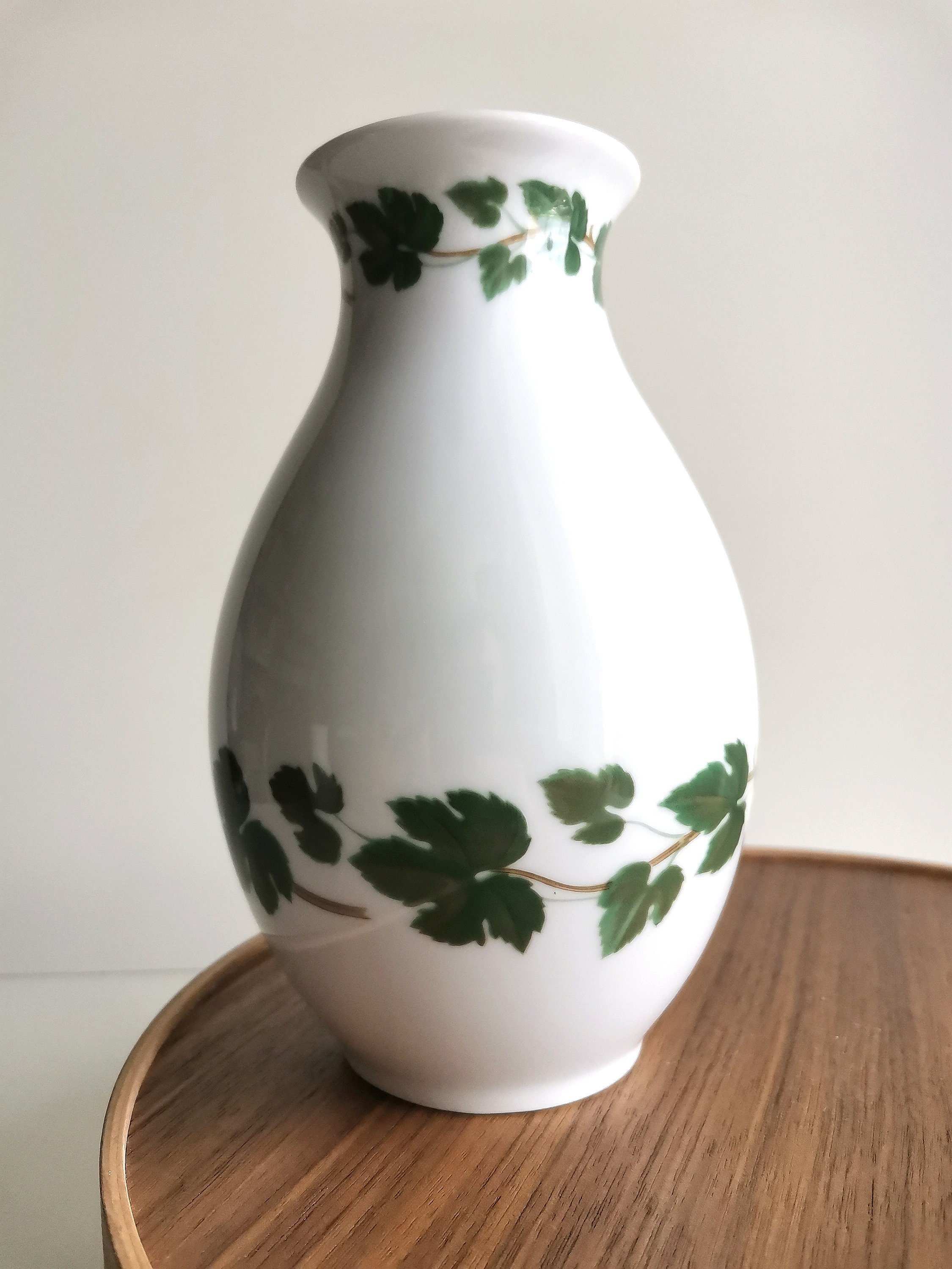 【美品】HUTSCHENREUTHER フッチェンロイター　アジサイ　花瓶 フッチェンロイター磁器花瓶 1970年代 - Etsy 日本
