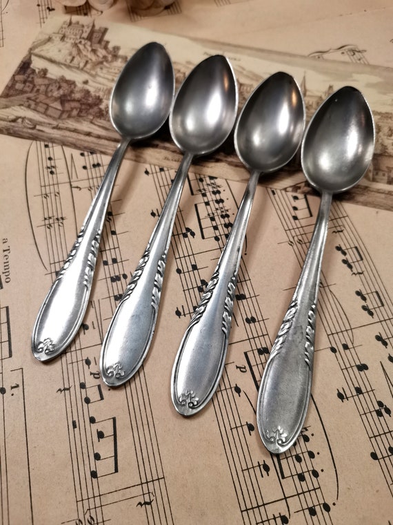 Antique dessert deals spoons