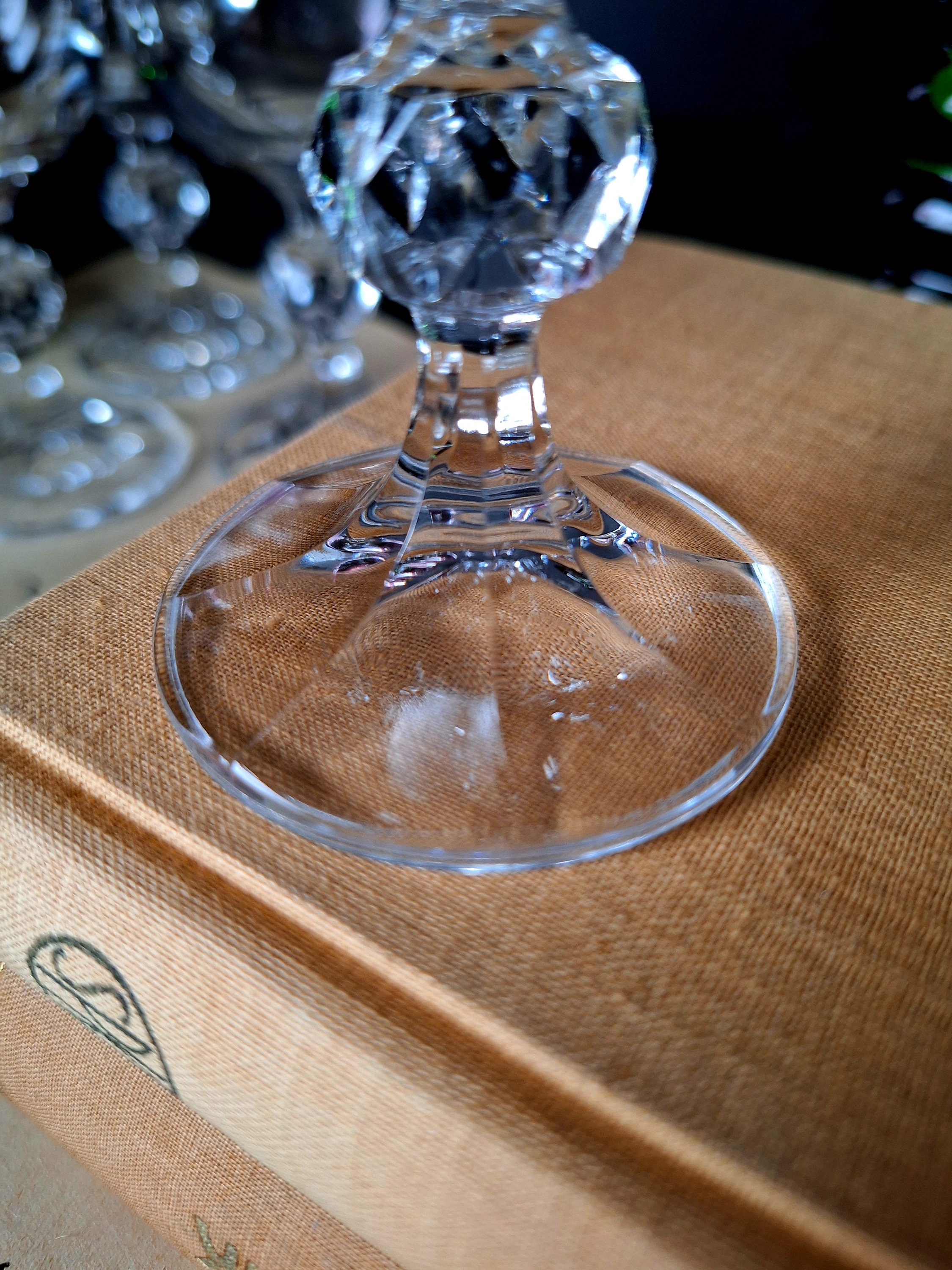 ヴィンテージハンドカットガラスボヘミアンクリスタル 1970年 ボヘミアクリスタル ワイングラス 2脚 チェコ製 ハンドカット