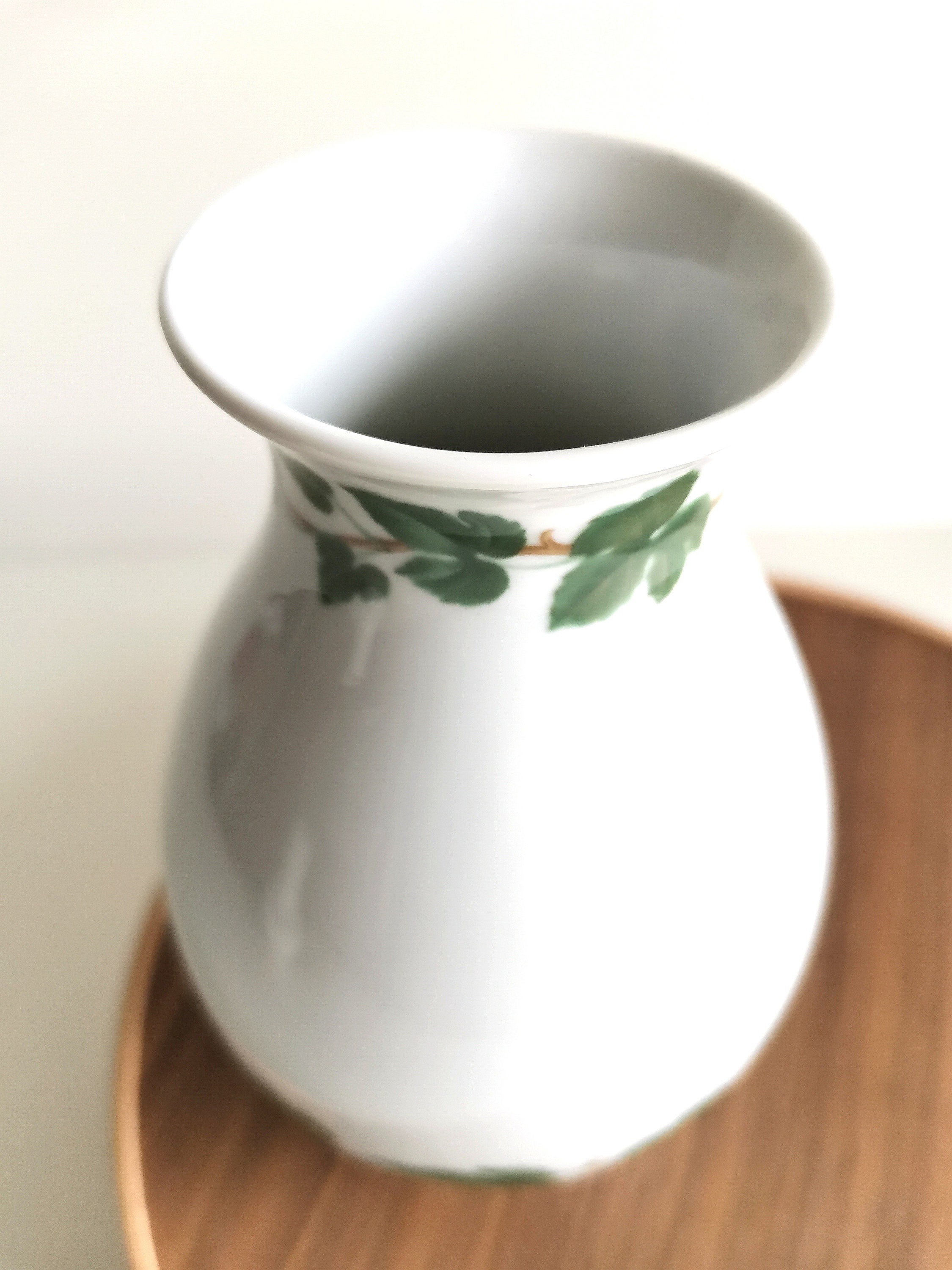 【美品】HUTSCHENREUTHER フッチェンロイター　アジサイ　花瓶 フッチェンロイター磁器花瓶 1970年代 - Etsy 日本
