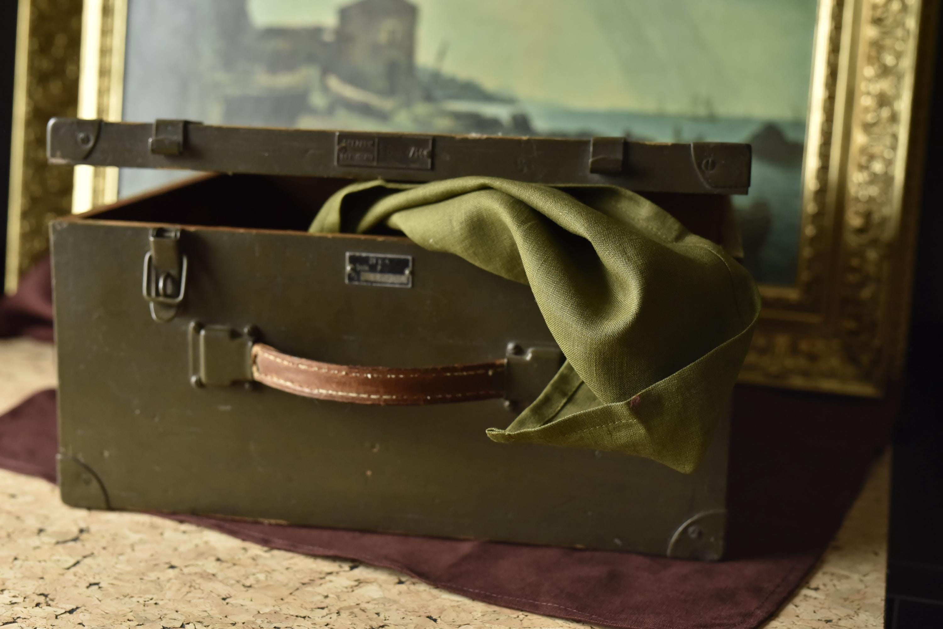 Vintage Military Radio Box RF 11: Army Green Metal Case, Leather