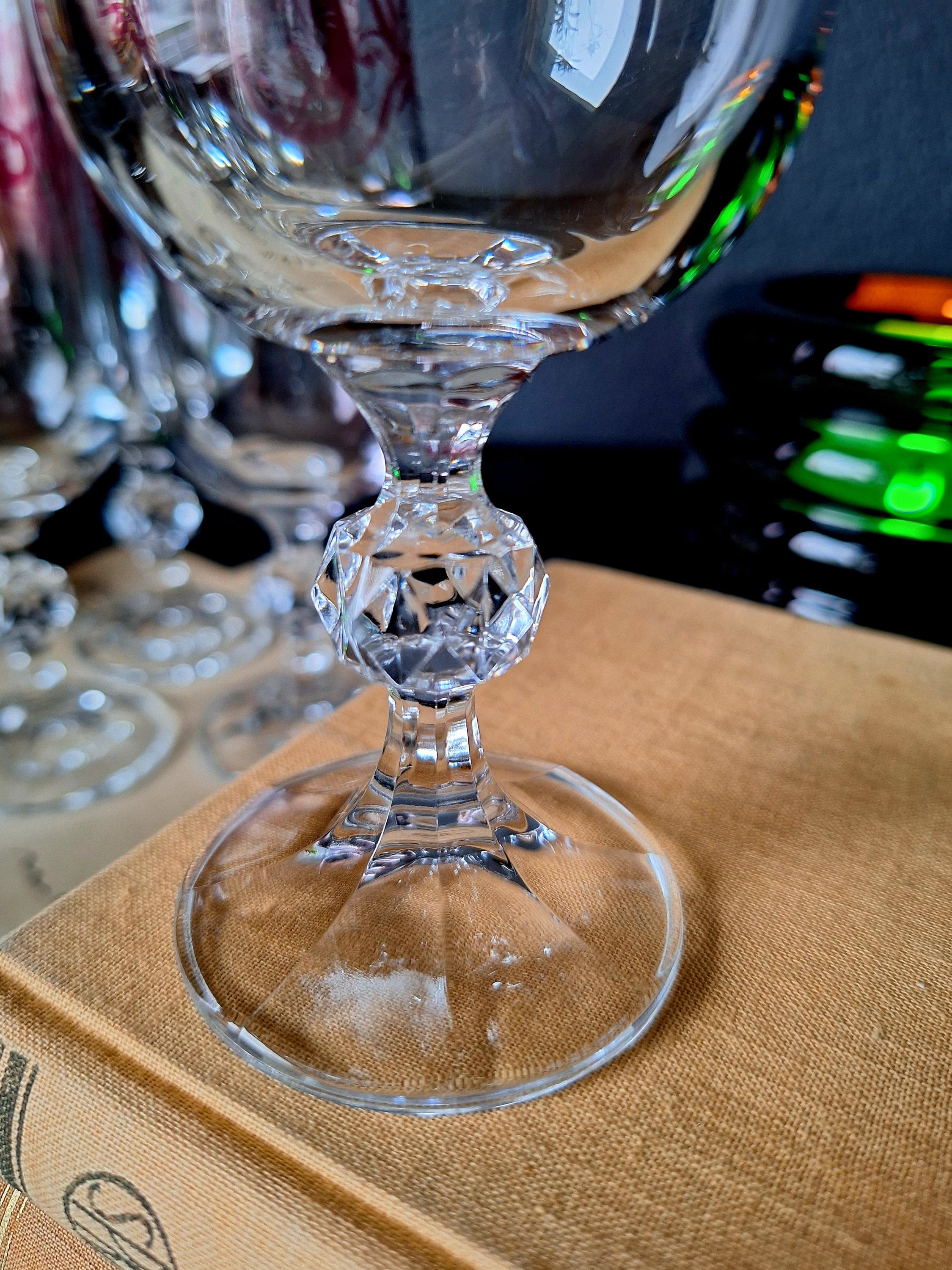 ヴィンテージハンドカットガラスボヘミアンクリスタル 1970年 ボヘミアングラス ハンドカット ウィスキーグラス「フェアリーテール」