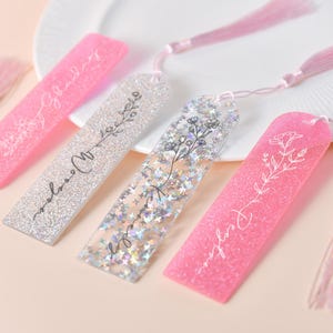 Marcador floral acrílico personalizado, marcapáginas con nombre floral y borla, regalo para amantes de los libros, regalo único para cumpleaños y aniversarios.