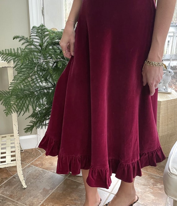 Vintage Scalloped Waist Velvet Midiskirt (XS) Red… - image 9
