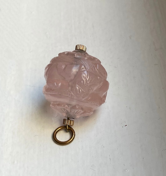 Art Deco Hand-carved Rose Quartz Pendant - Art Dec