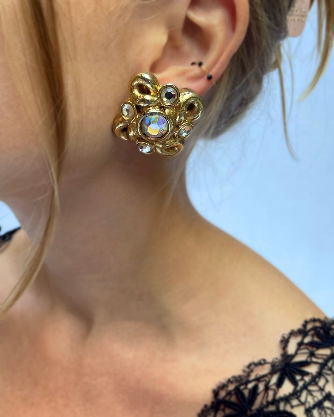 Clips Vintage Jacky De G En Résine Dorée - Occasion, Bijoux Fantaisie Rétro