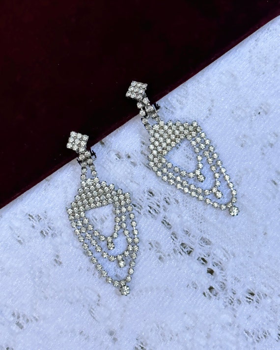 Vintage 1950s Draped Diamanté Chandelier Earrings - image 6