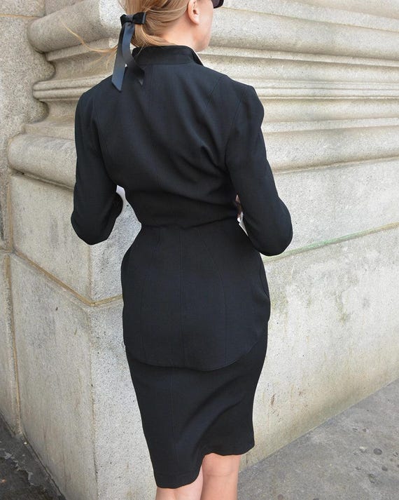 Costume Tailleur Vintage Mugler Noir - Veste à Col Cuir Et œillets, Jupe - Taille 8 - Occasion Excellent état