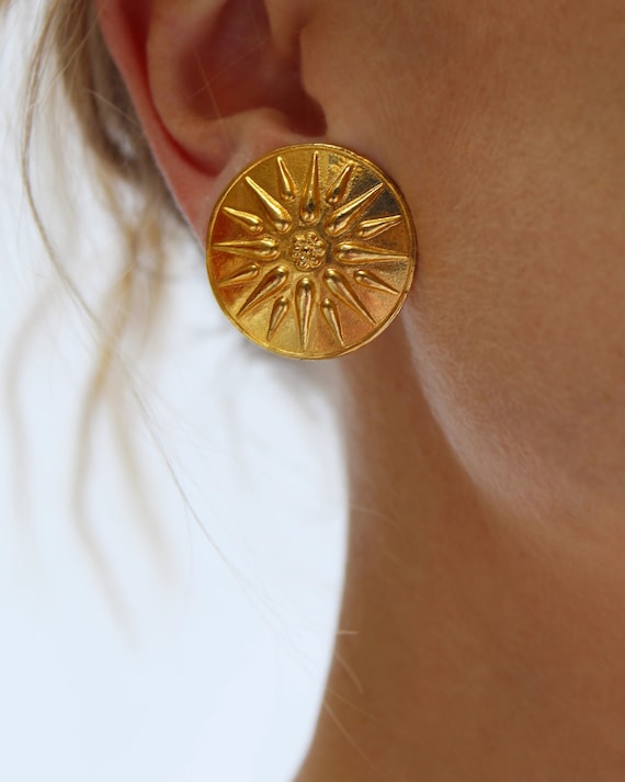 Vintage Gold Sun Medallion Earrings - image 2