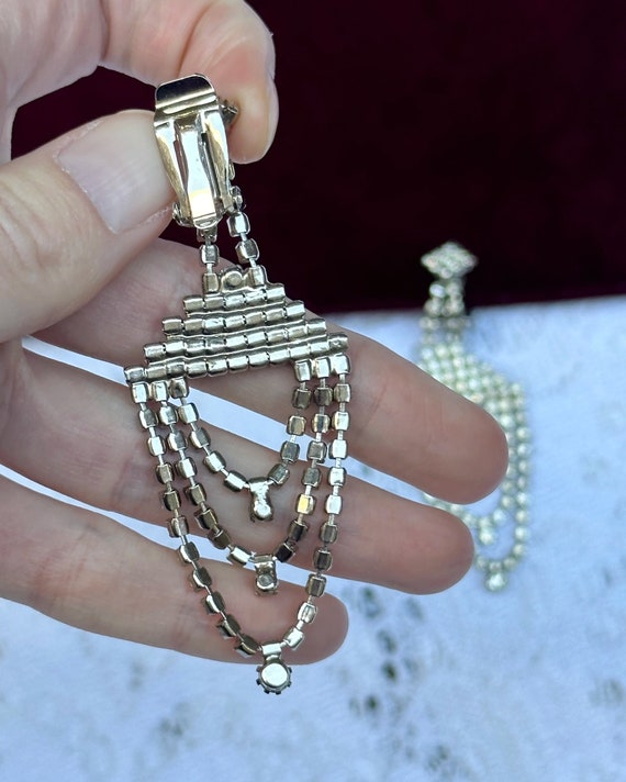 Vintage 1950s Draped Diamanté Chandelier Earrings - image 7