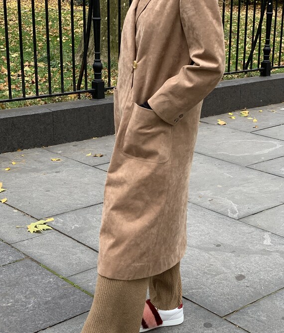 Vintage 1970s Mollie Parnis Coat — vintage 1970s m
