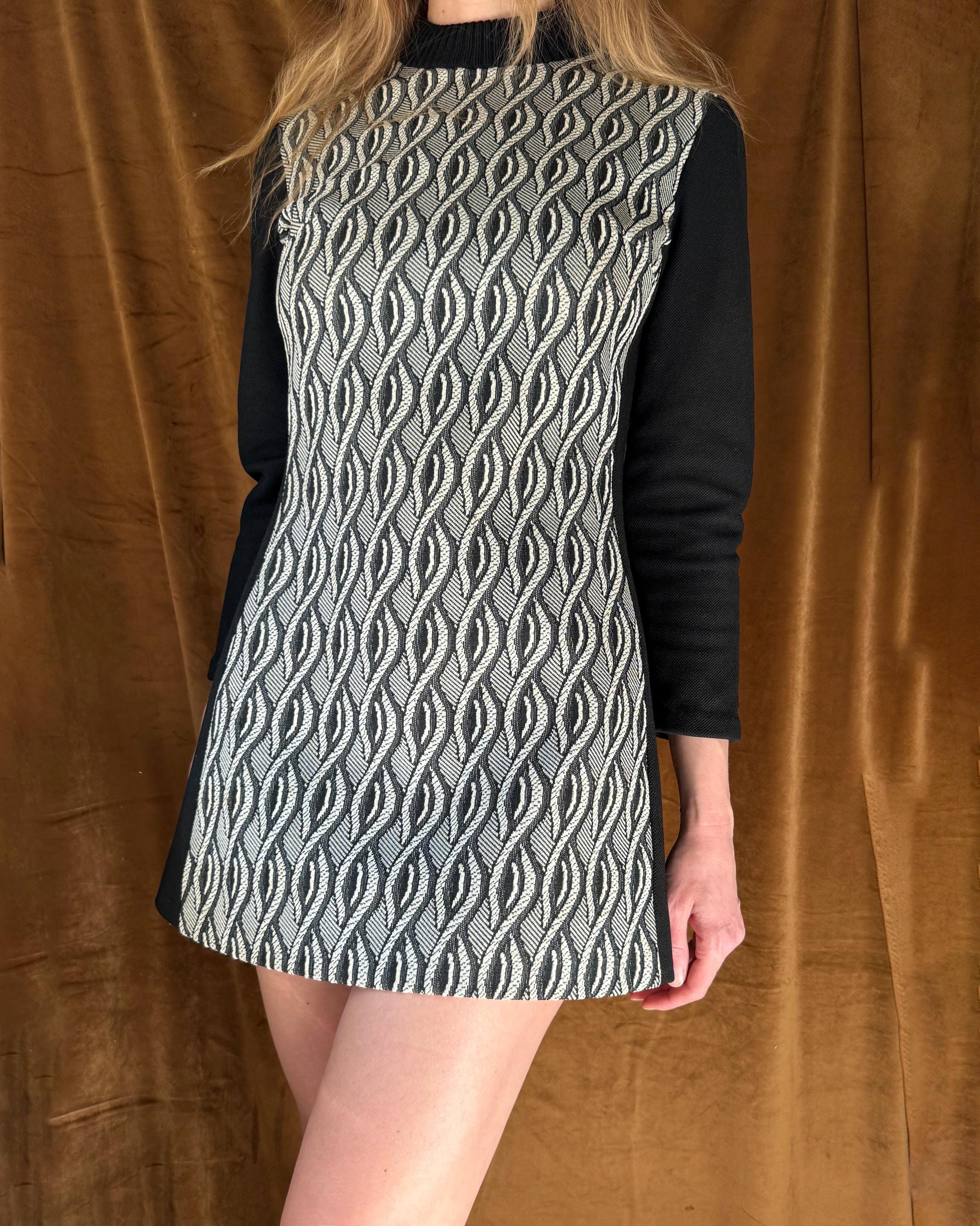 1960s Long Sleeve Graphic Mod Minidress - Etsy