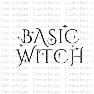 以下が含まれることがあります： スタイリッシュなセリフフォントで「BASIC WITCH」というテキストが描かれた黒いグラフィックデザイン。文字の周囲や間には、さまざまなサイズの四芒星のアイコンが散りばめられており、背景は白くなっています。