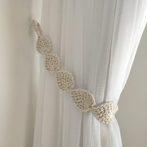 Crochet Leaf Curtain Tie Back Boho Holdback for Curtains Minimalist Cottagecore Home Decor Housewarming Gift Idea