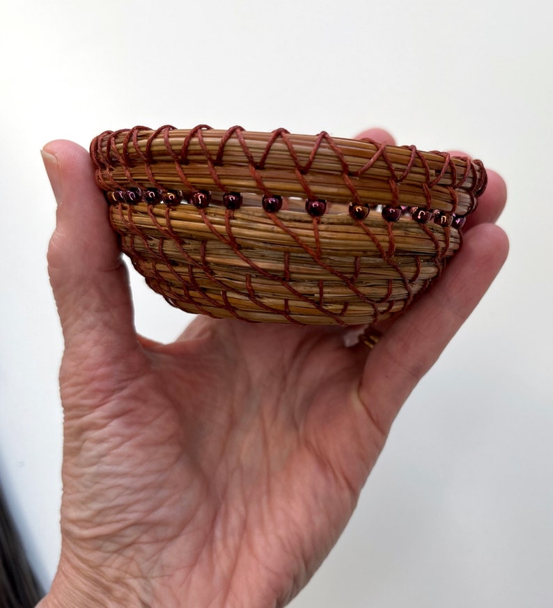 Pine Needle Mini Bowl with Nut Slice Center,Pine Needle Basket kit,Basket Weaving kit image 9