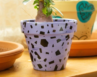 Faux terrazzo hand painted pot - Indoor planter - terrazzo pattern - Hand drawn design - Purple plant pot - Plant lover gift - Planter