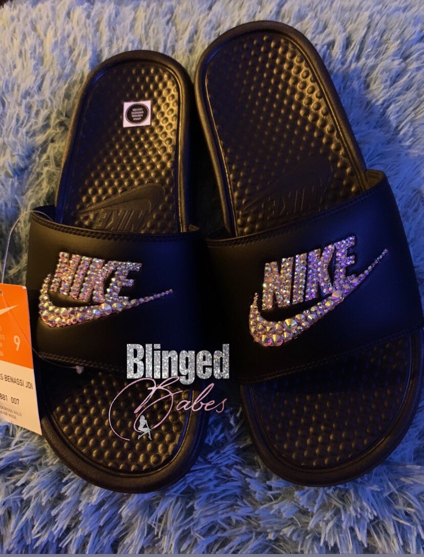 nike slides run small