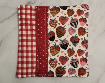 Strawberry Potholders with Hidden Loops Available as Single or Set of 2, Housewarming Gift for Friends