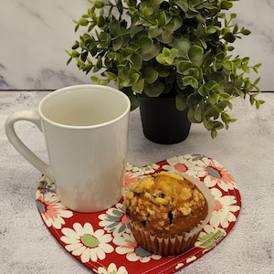 Mug Rug Heart Design, Coffee & Tea Snack Mat, 8x9 In, Lovely Handmade Gift