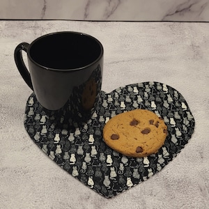 Heart Mug Rug: Handmade Cotton Snack Mat (8x9 In)