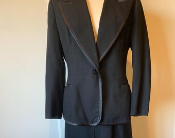 Vintage 40’s Black Wool Satin Trimmed Skirt Suit Peaked Collat