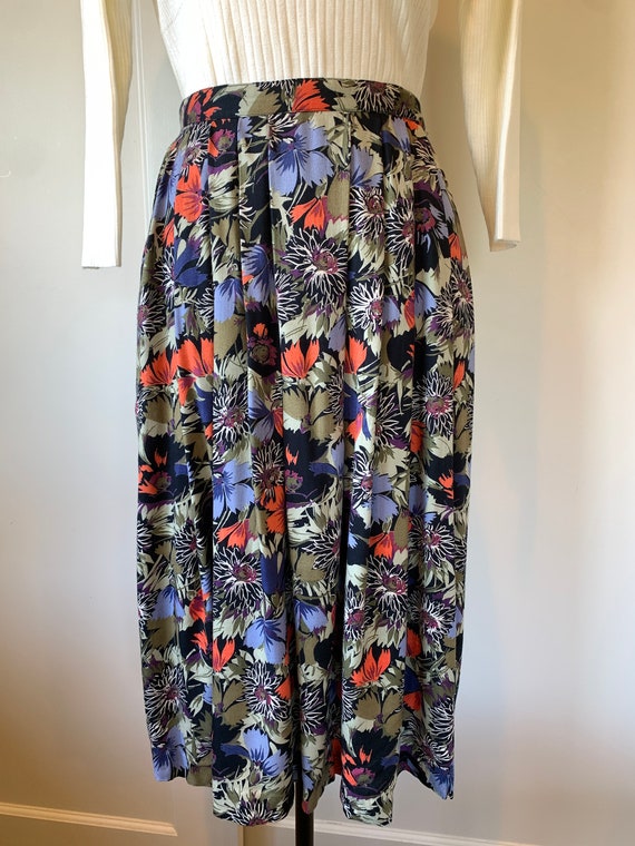 80's/90's Evelyn De Jonge Dark Floral Rayon Skirt - image 2