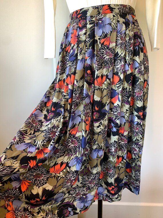 80's/90's Evelyn De Jonge Dark Floral Rayon Skirt - image 4