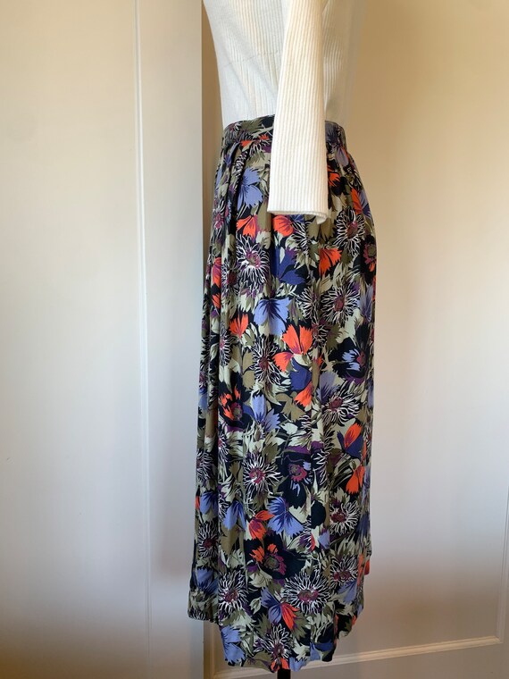80's/90's Evelyn De Jonge Dark Floral Rayon Skirt - image 3