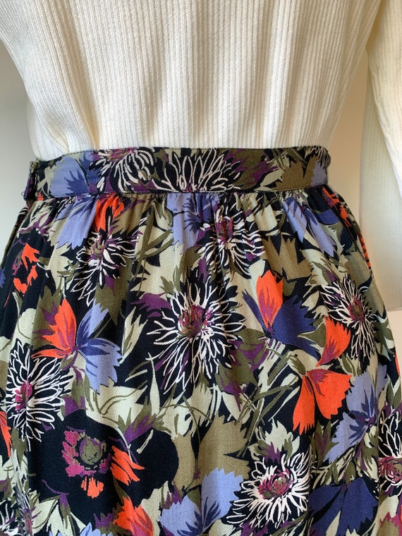 80's/90's Evelyn De Jonge Dark Floral Rayon Skirt - image 5