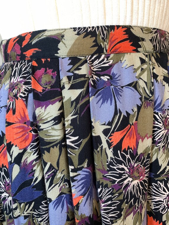 80's/90's Evelyn De Jonge Dark Floral Rayon Skirt - image 6